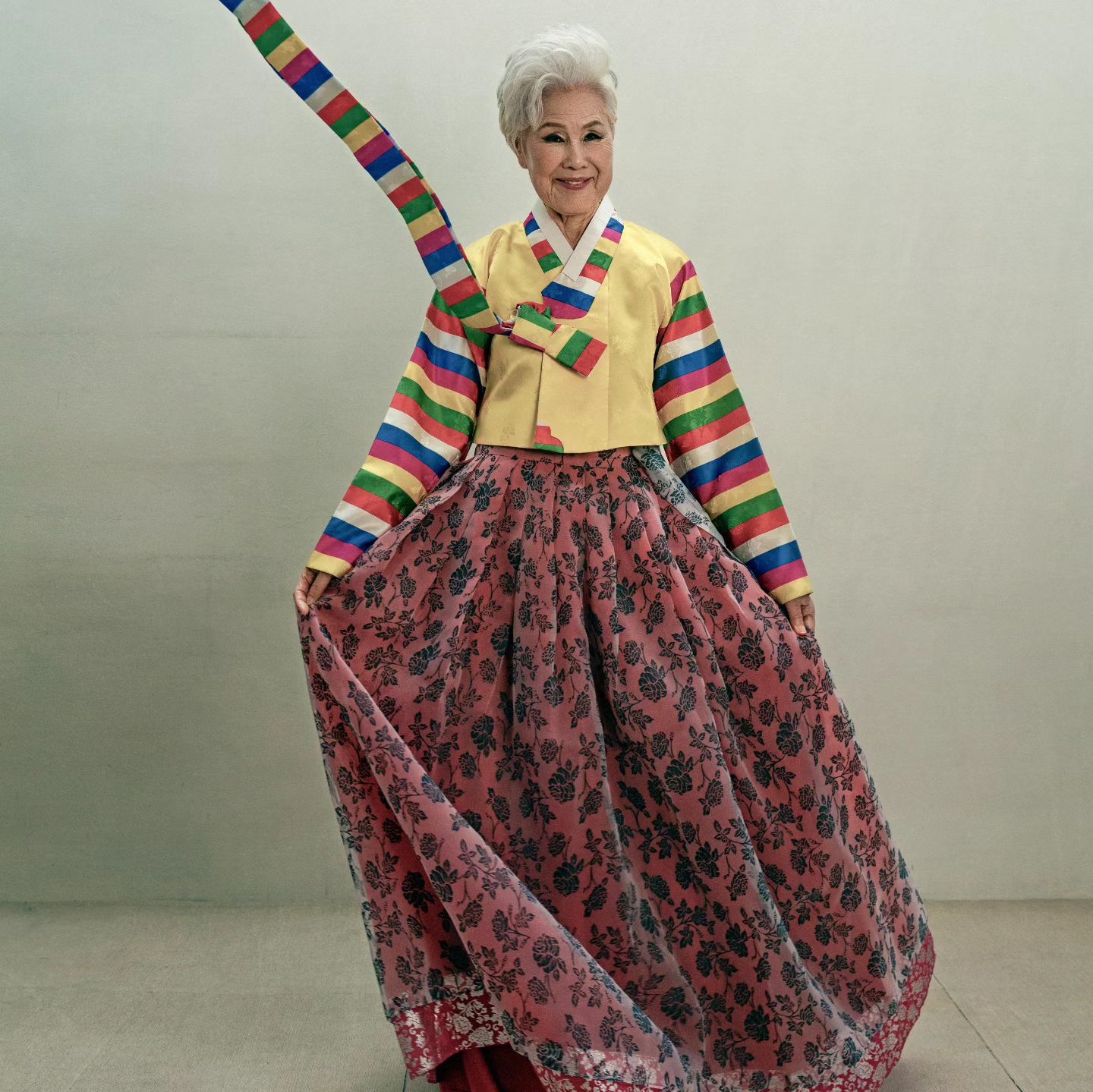 80-річна жінка вийшла у фінал "Міс Всесвіт": як виглядає ця красуня